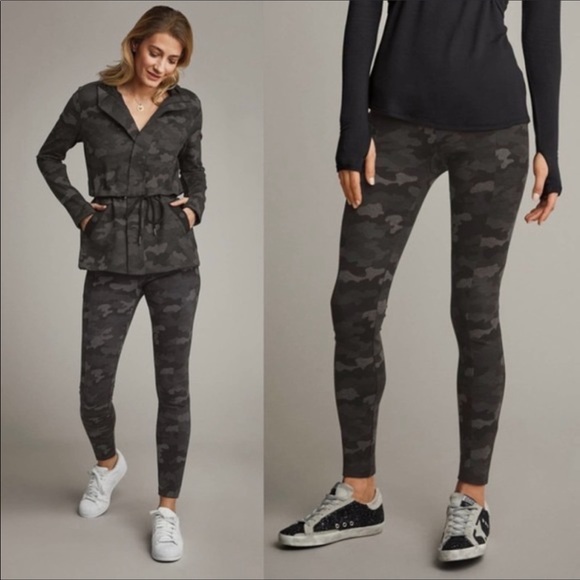 Cabi ATC Gray Black Camouflage Camo Soft Cozy Leggings with Side Pockets Size XS - Picture 1 of 10